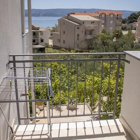 And Nikola Apartman *