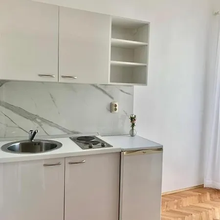 And Nikola Apartmán Omiš