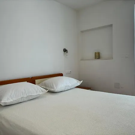 Apartman And Nikola