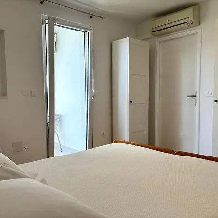 And Nikola Apartmán